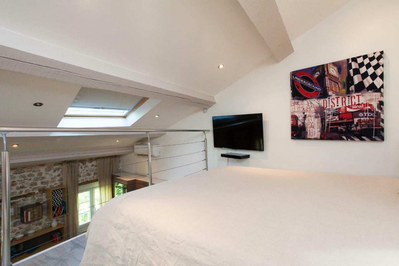 Superbe Appartement Loft Vieil อองทีบส์ ภายนอก รูปภาพ